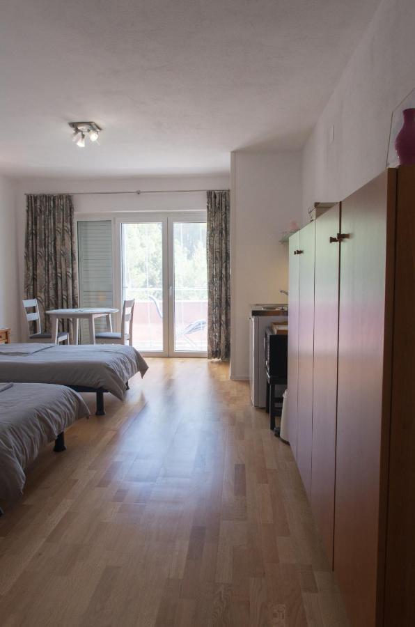 Milica Garden Appartement Prvic Sepurine Buitenkant foto