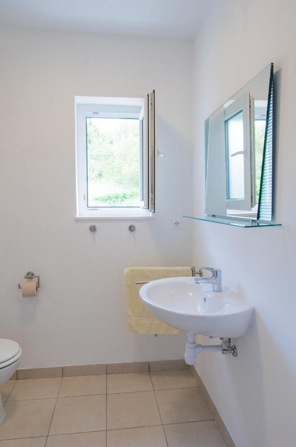 Milica Garden Appartement Prvic Sepurine Buitenkant foto