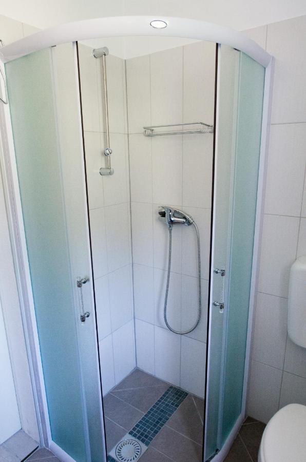 Milica Garden Appartement Prvic Sepurine Buitenkant foto